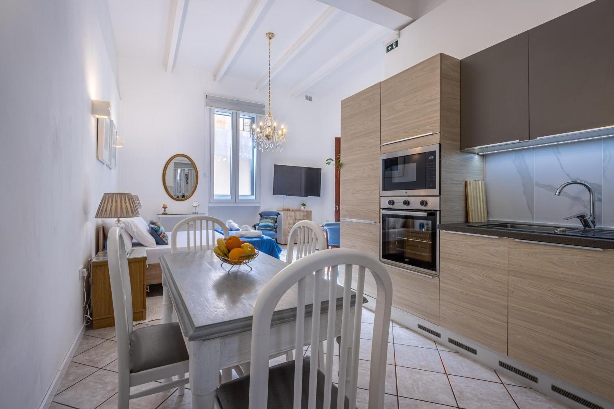 Cozy Carisma Lodging - Central, New And Independent Studio Apartment Sliema Eksteriør billede