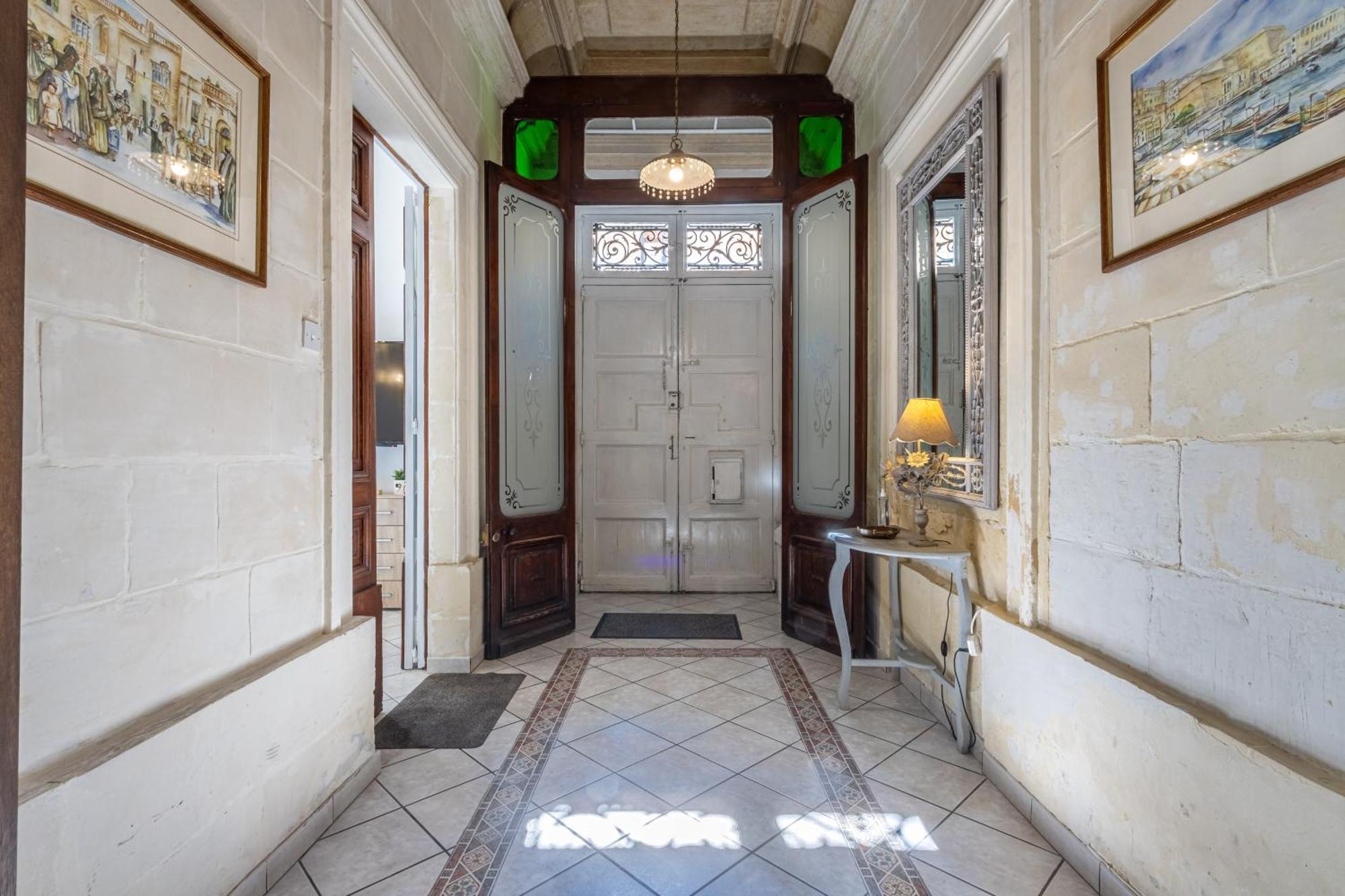 Cozy Carisma Lodging - Central, New And Independent Studio Apartment Sliema Eksteriør billede