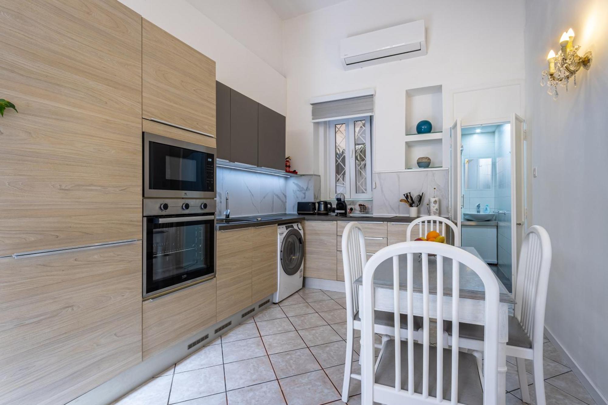 Cozy Carisma Lodging - Central, New And Independent Studio Apartment Sliema Eksteriør billede